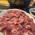 羊肉炭火焼 肉汁屋 - 