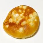 ベーカーシェフ - 料理写真:ミルククリームパン（172円）