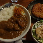 五大陸 - ランチカレー：500円＋サラダ：130円＋ハムカツ：180円