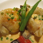 ブラッセリー トモ - 石カレイの帆立つつみ　海老のソース
      
      
      