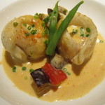 ブラッセリー トモ - 石カレイの帆立つつみ　海老のソース
      
      
      