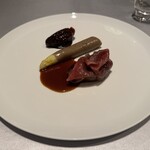 ASAHINA Gastronome - 黒毛和牛＆ホワイトアスパラガス フィレ肉をロティ ブレザオラのベール、モリーユ茸のファルシ