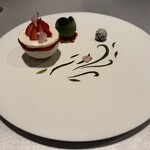 ASAHINA Gastronome - あまおう＆よもぎ シャルトリューズ香るあまおうのパブロヴァ よもぎのグラスとそのガナッシュ