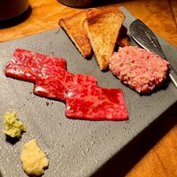 カルネジーオ イースト - 