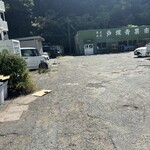 市場食堂 中華 美山 - ここの敷地内にあります