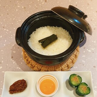 肉に合う銀シャリ土鍋ご飯ご用意できます。事前のご予約必要
