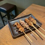 炭火焼鳥酒場だんご 本店 - せせり、塩ミンチ！