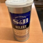 日高屋 - 軽く一振り✨　中華そばが、まいうーになります❗️