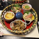 杏花亭 - イチジクと生ハムのサラダが美味！