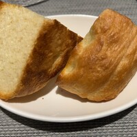 トラットリア イル レガーロ - 自家製パン