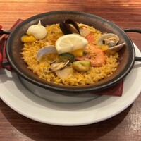 スペイン料理 La Cazuela 三ノ宮 ミント神戸店 - 海の幸のパエリア スペイン料理 La Cazuela 三ノ宮 ミント神戸店 - 海の幸のパエリア
