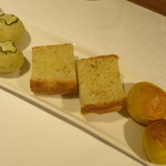 リストランテ サクラ - ＜2014年10月＞パン3種（ズッキーニ、チャツネ、ニンジン）