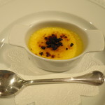 リストランテ サクラ - ＜2014年10月＞パルミジャーノチーズのブリュレ　オリーヴのチップ添え