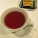 リストランテ サクラ - ＜2014年10月＞ローズヒップティーと小菓子