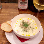 カフェ エ バール ドゥー - 夜のクラムチャウダー。看板娘が作りました