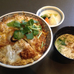 レストラン三澤亭 - 2014.10.18  ヒレカツ丼☆（味噌汁、漬物付）1200円