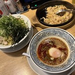 丸源ラーメン - とろける半熟卵の旨辛肉つけ麺+チャーハンセット（中）　¥1617