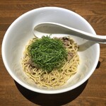 雨は、やさしく - 鶏レバーと大葉の油そば