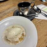 MORETHAN GRILL - デザートと紅茶（飲み物はコーヒーor紅茶を選択できます）