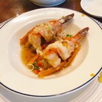 萬珍樓 本店 - 海老の香味炒め　大きめの海老がぷりぷりで美味しい