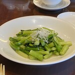 萬珍樓 本店 - カイランのニンニク炒め　カイランとはチャイニーズブロッコリー　ニンニクの効いたシャキシャキした炒め物です。