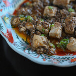 高柳豆腐店 - 《應用例（つかひみちのひとつ）》"麻婆豆腐（しせんからみどうふ）"※ちと失錯（しくじり）