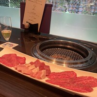 焼肉 青山外苑 - 