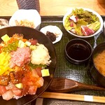 和洋折衷 まる銀座 - ばらちらし1,800円　きなこを使ったブラマンジェのような小さなデザート付