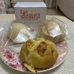 レ・カドゥ・サンセ - ファスティングのため、お持ち帰りのパンたち(*^▽^*)