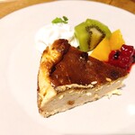 PISOLA - バスクチーズケーキ