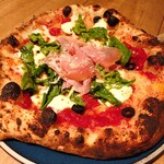 PISOLA - プロシュート マスカルポーネのピザ