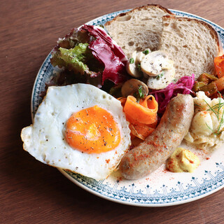 料理は全て手作り♪心温まるモーニングプレートは午前11時まで