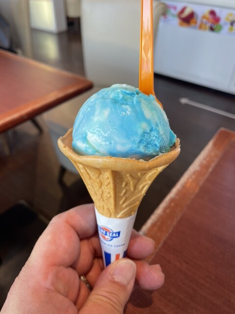 ブルーシールアイスクリーム 福生店 （BLUE SEAL ICE CREAM） - 牛浜