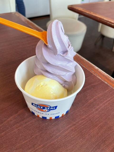 ブルーシールアイスクリーム 福生店 （BLUE SEAL ICE CREAM） - 牛浜