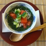 よし町 - 冷やし薄蒸し（茶碗蒸し）白魚（小沼水産霞ヶ浦産白魚）餡 トマト 胡瓜 モロヘイヤ