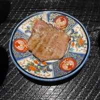 和牛lab K - 薄めのタン元はテンダーロインの様