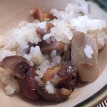 よし町 - 茸ご飯、少な目