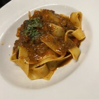 鴨と乾燥ポルチーニ茸のラグーソース　幅広パスタ　パッパルデッレ