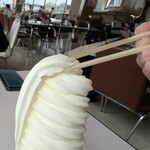 マルカンビル大食堂 - 割り箸でいただくのがマルカン流