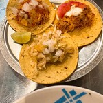 墨国回転鶏料理 - 