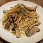 Frutti di mare - 4種のきのことからすみのオイルパスタ　単品@1,000円、セット@1,400円