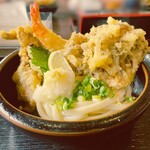 情熱うどん わらく - 
