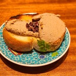 焼鳥 しるべ - 白レバーパテ･カカオニブを乗せ♡レバー嫌いな人でも食べられるのでは…本当に美味しい(,,>᎑<,,)♡