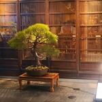 焼鳥 しるべ - 趣があって素敵な外観です♡