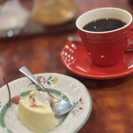 赤茄子 - ババロア　ホットコーヒー