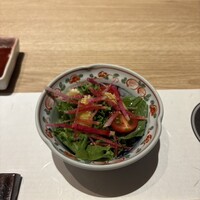 しゃぶしゃぶと焼肉 わにく ミッドランドスクエア店 - サラダ