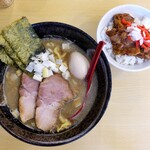 煮干しらーめん 渡辺商店 - 