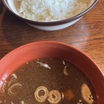 国八食堂 - 定食のご飯と味噌汁