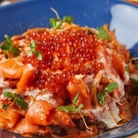 いくらとサーモンのトマトクリームパスタ