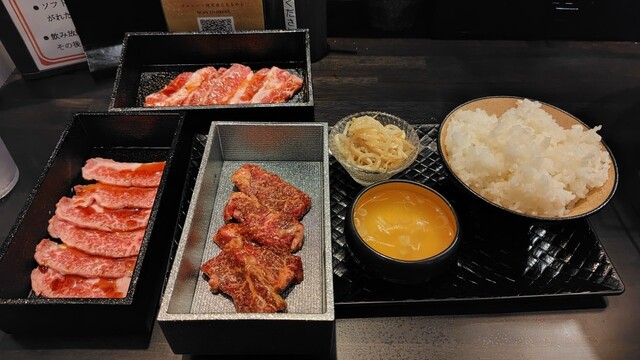 taishuuyakinikuyakinikuesu Sakae Sumiyoshi Ten